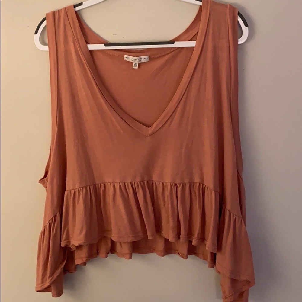 Truly madly deeply UO crop flowy blouse